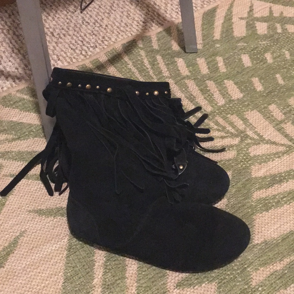 Black suede fringe boots